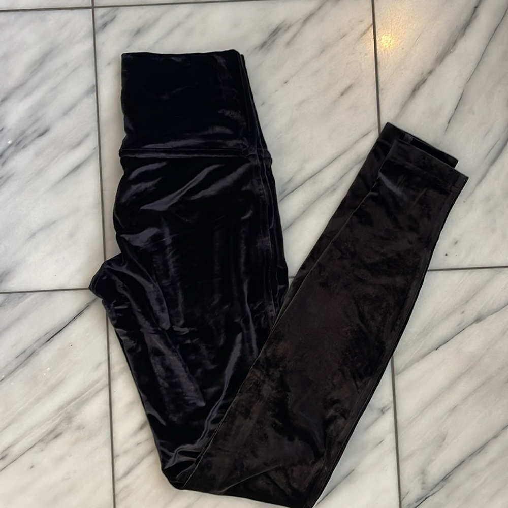 LULULEMON Black Velvet Leggings size 4 NEW - Picture 5 of 6